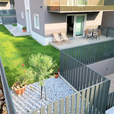 With Parking Space - 24316 Apartman